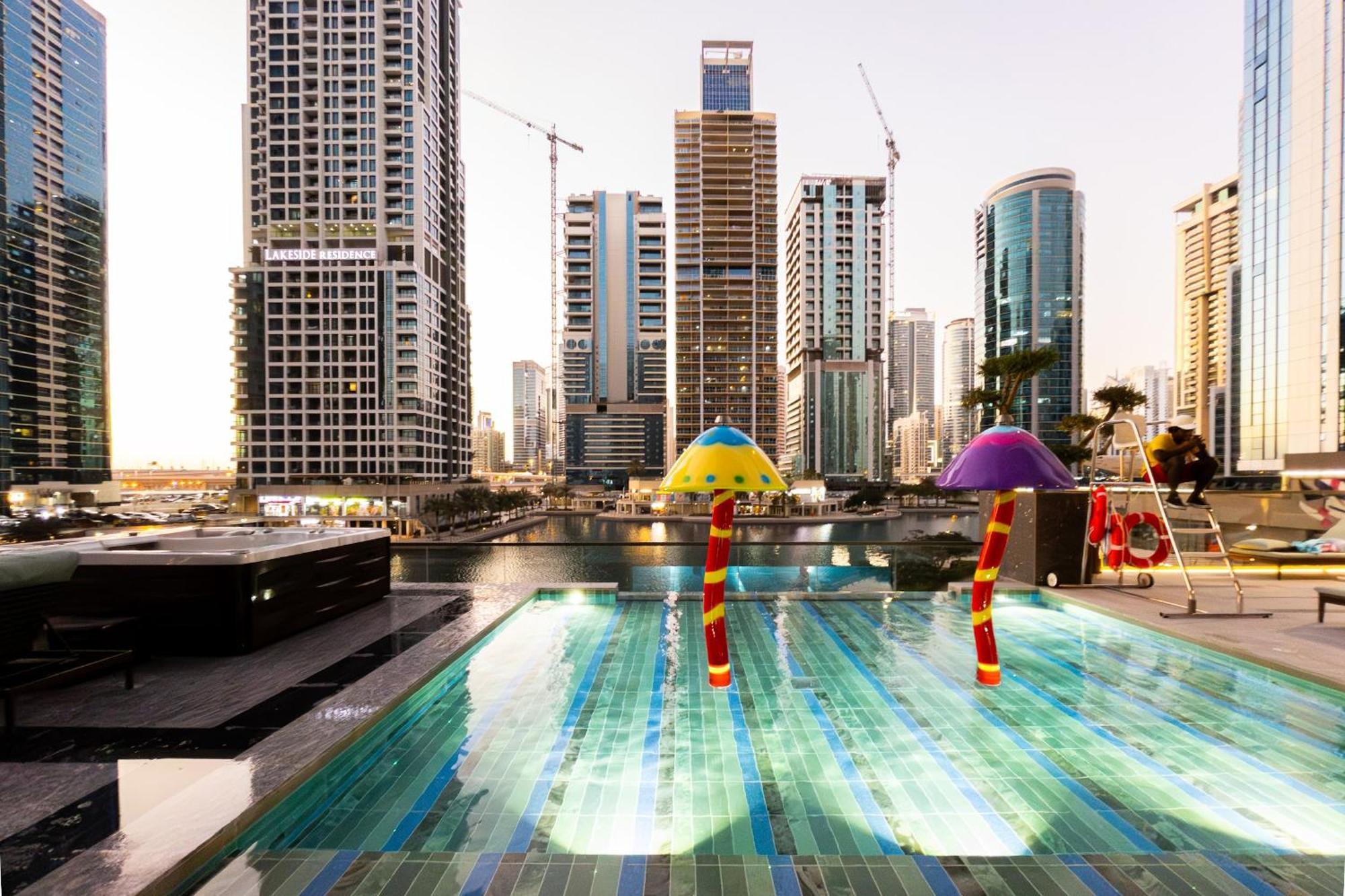 Apartment Near Metro - Spacious 1br Jlt & Free Baby Gear *