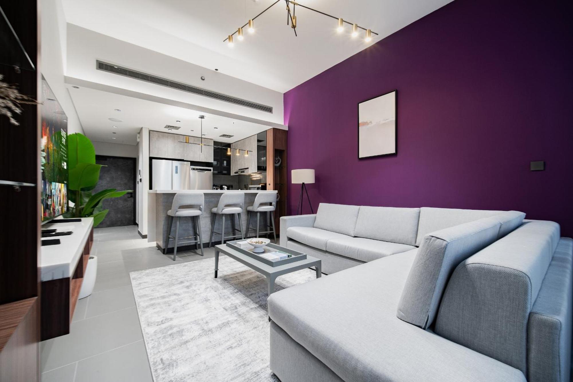 Near Metro - Spacious 1br Jlt & Free Baby Gear *