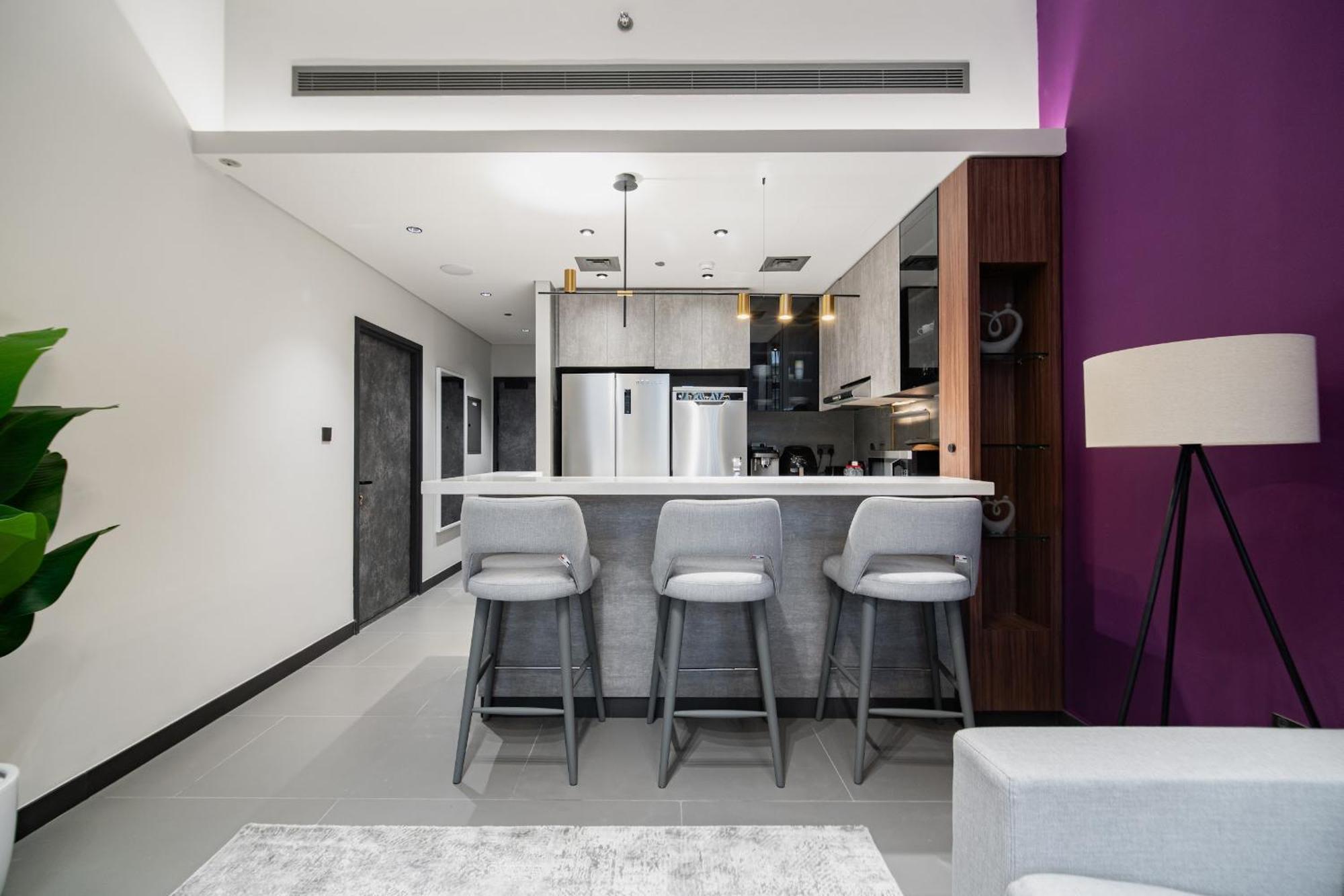 Apartment Near Metro - Spacious 1br Jlt & Free Baby Gear *