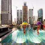 Near Metro - Spacious 1Br Jlt & Free Baby Gear