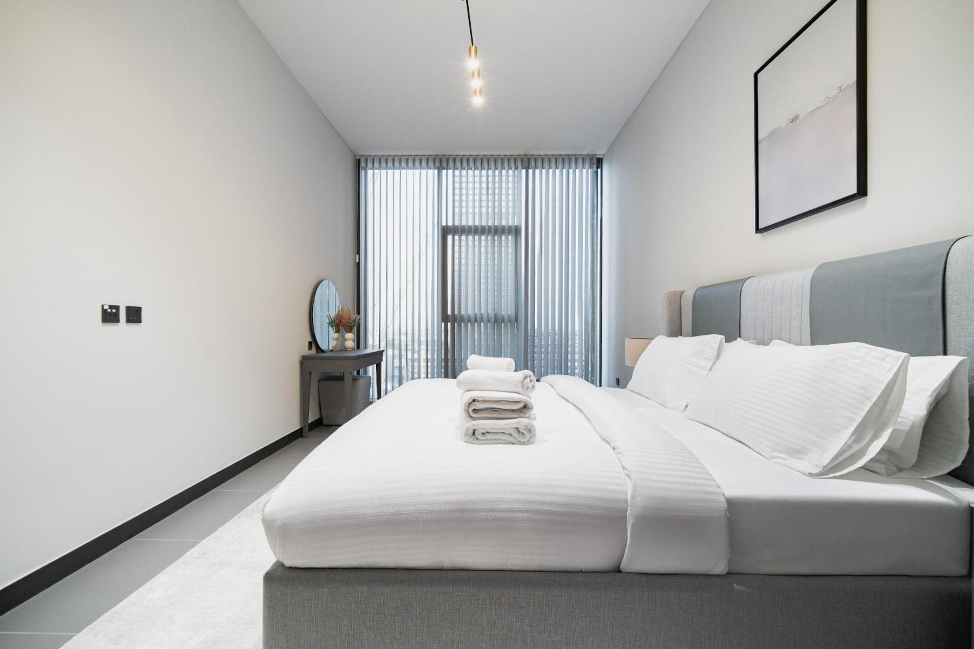 Near Metro - Spacious 1br Jlt & Free Baby Gear Dubai