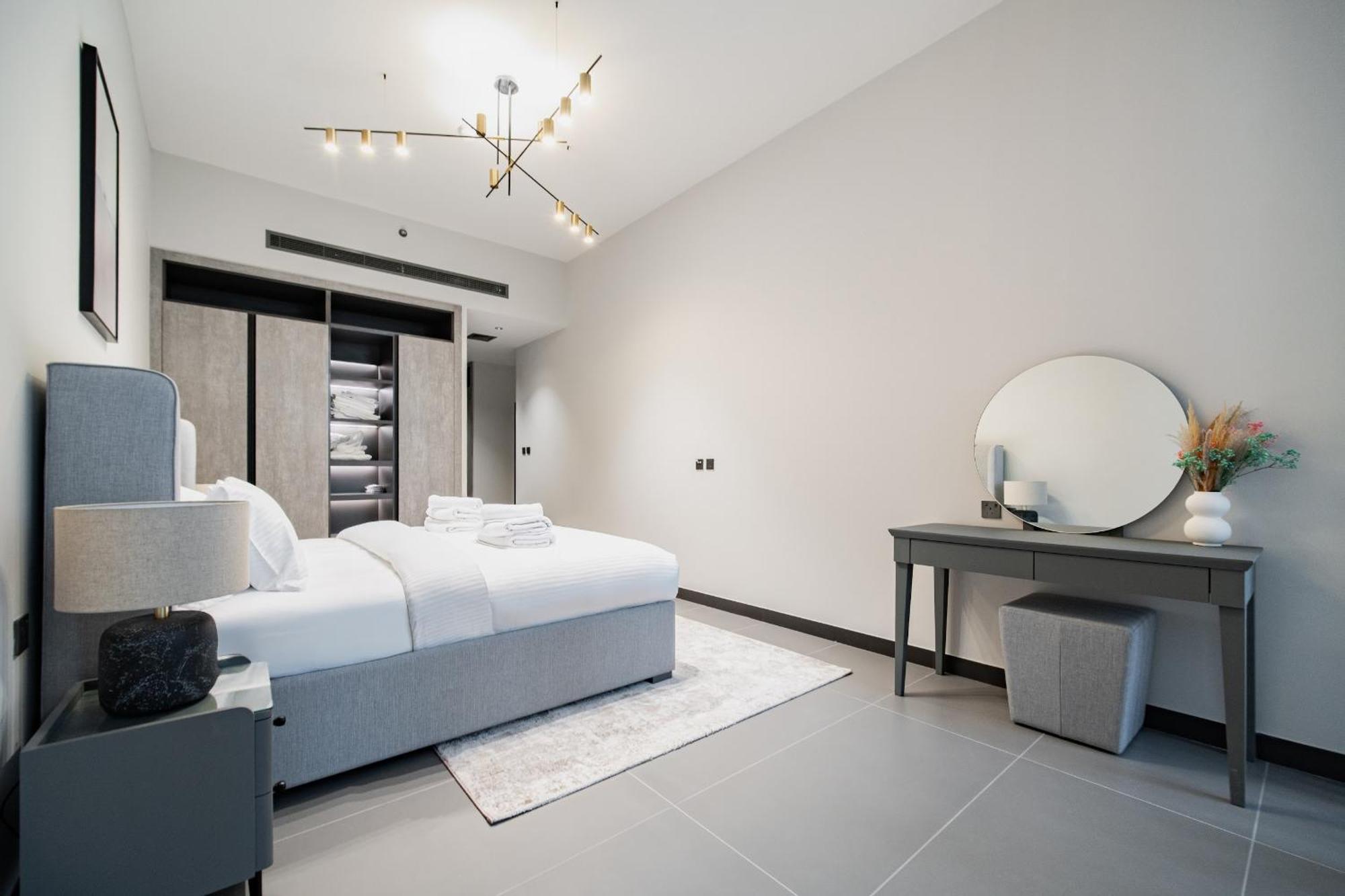 Near Metro - Spacious 1br Jlt & Free Baby Gear Apartment Dubai