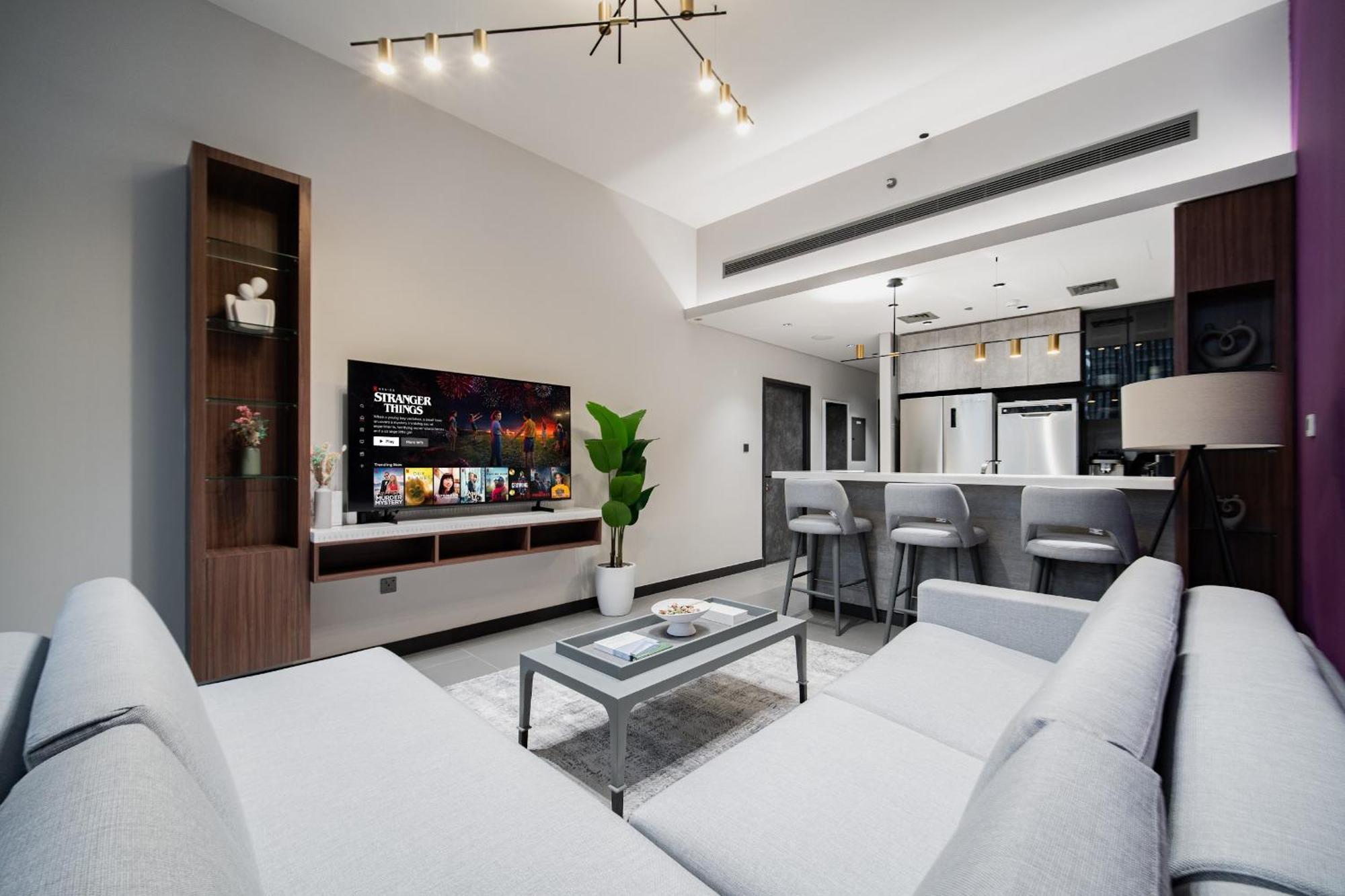 Apartment Near Metro - Spacious 1br Jlt & Free Baby Gear