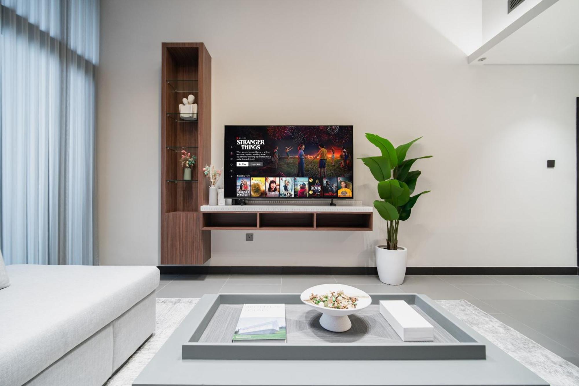 Near Metro - Spacious 1br Jlt & Free Baby Gear *