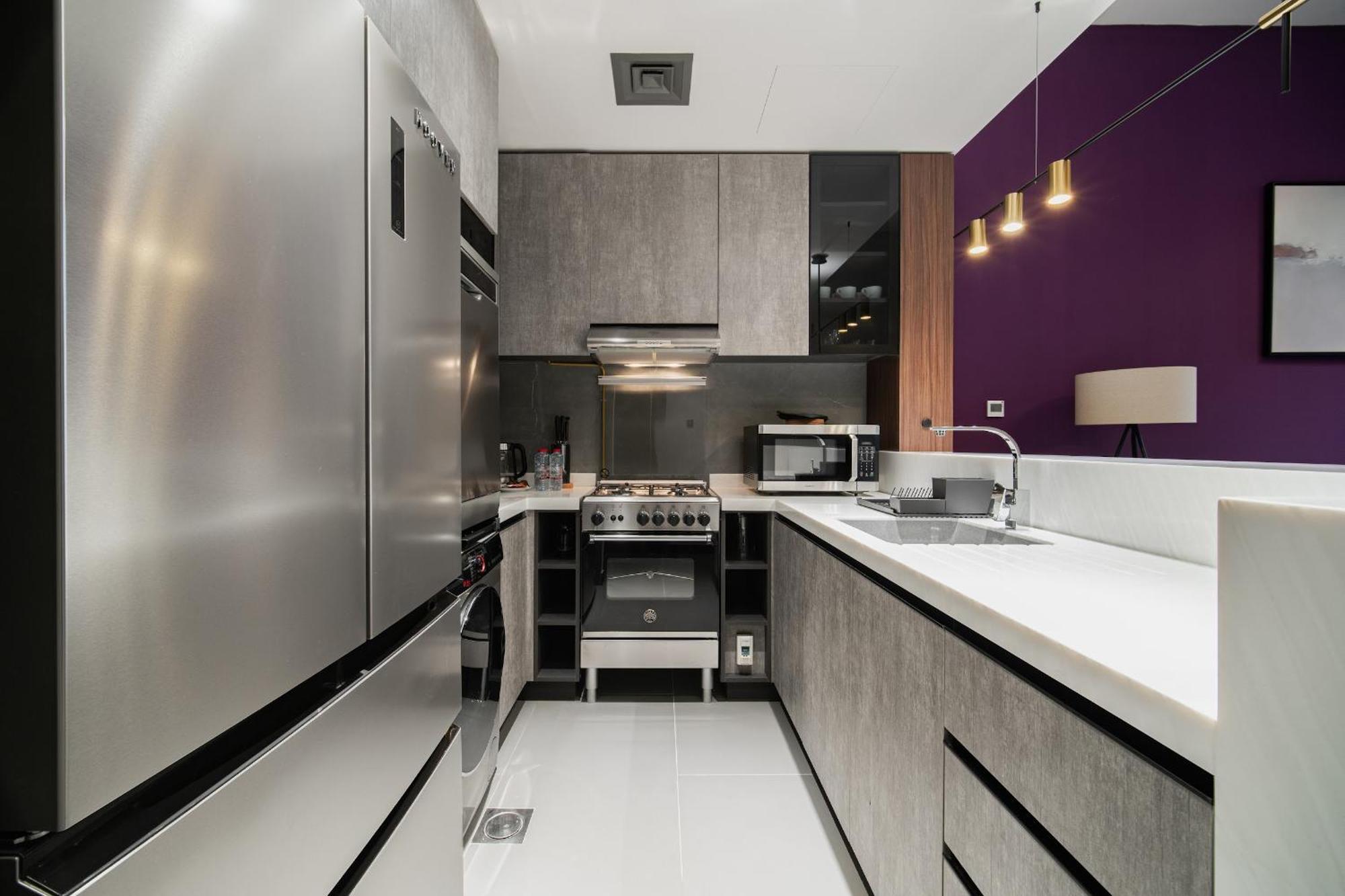 Near Metro - Spacious 1br Jlt & Free Baby Gear Apartment