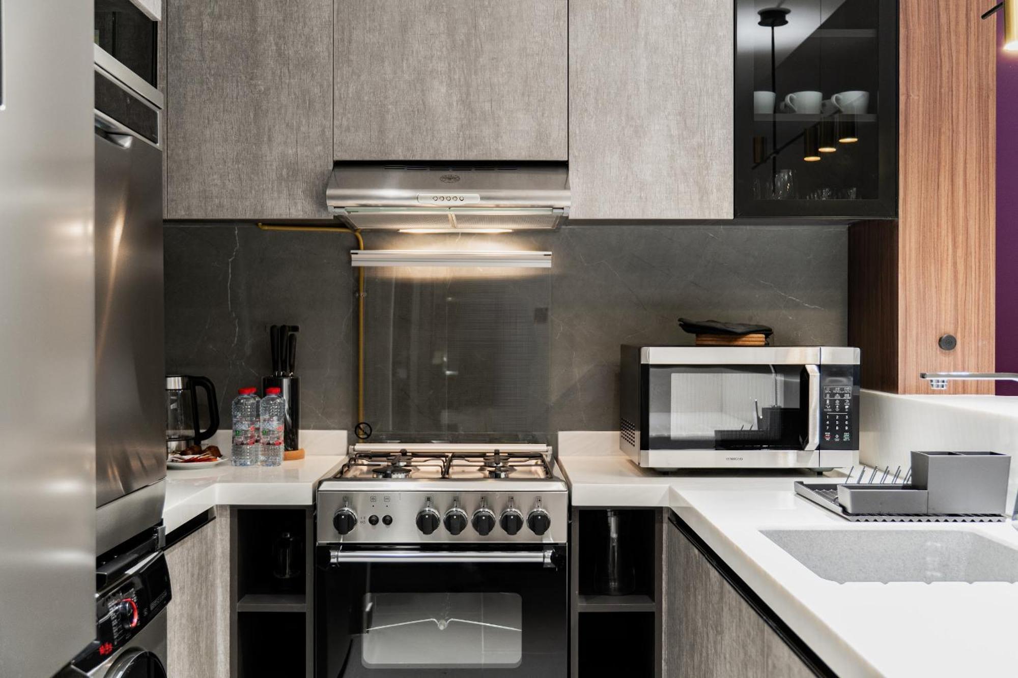 Near Metro - Spacious 1br Jlt & Free Baby Gear Apartment Dubai